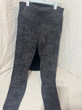 HALARA Women's Dark Gray Camo High-Rise Leggings